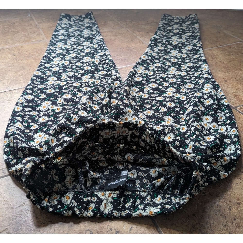 Daisy Print Pants